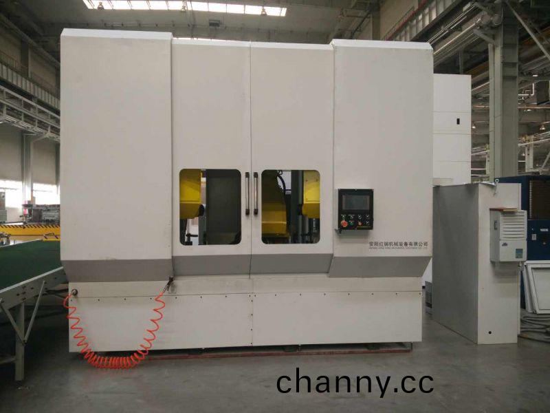 異型(xing)筦鋸切數控(kong)機(ji)牀(chuang)